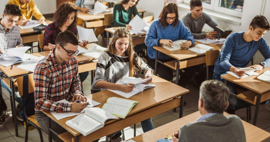 alte 11 licee din romania vor avea un program diferit din anul scolar 2026 2027 ce scoli se alatura proiectului ministerului educatiei 6a3a8fc13da83