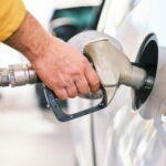 benzina a coborat sub 9 lei pe litru 6a2ed2929dd7d