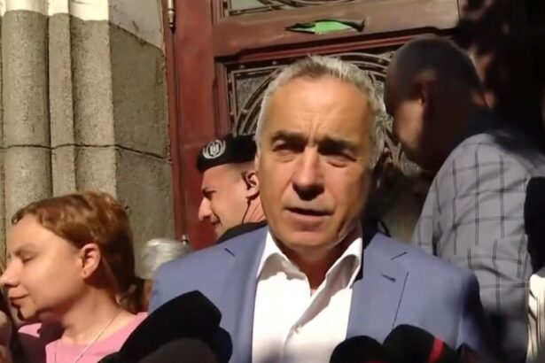 calin georgescu le cere parlamentarilor sa nu voteze guvernul bolojan 3 este o capitulare morala rusinoasa si tradatoare 6a38167aa74e1