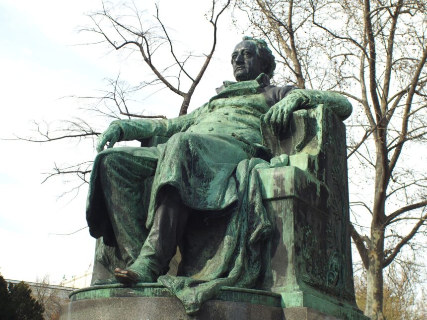 cartea care a provocat panica in europa si a fost acuzata ca impinge tinerii spre sinucidere romanul lui goethe care a socat lumea secolului xviii 6a246dbda276f