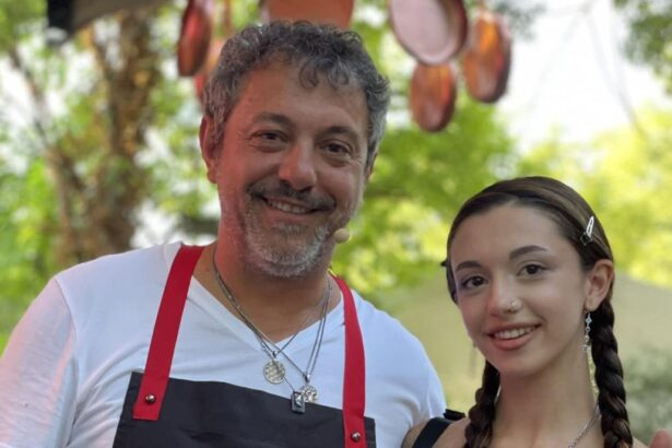 cine gateste mai bine dintre sorin bontea si sotia lui verdictul dat de copiii celebrului bucatar sunt obisnuiti cu gustul 6a32209abaec5