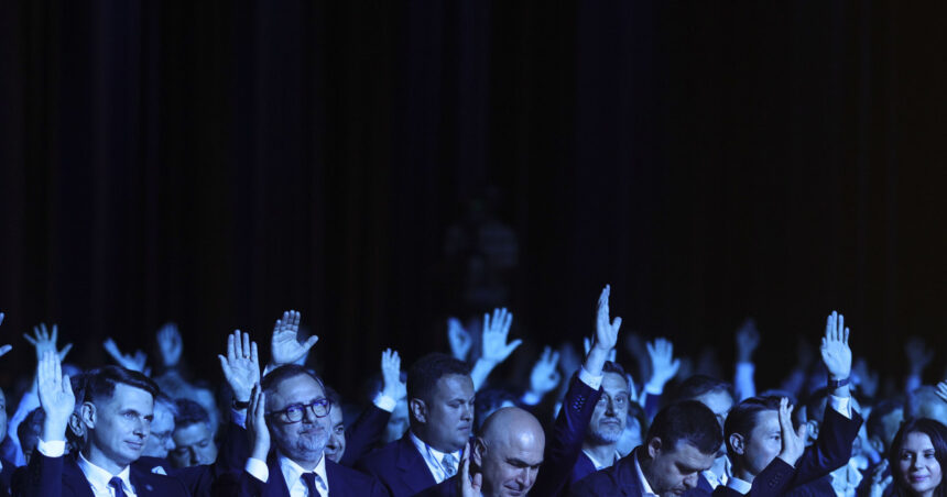 conducerea pnl a stabilit lista pucistilor care vor fi dati afara din partid 16 parlamentari 3 sefi de cj si un eurodeputat 6a3a3ee4443a8