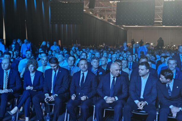 congresul pnl a decis cinci nume din pnl somate sa isi dea demisia din partid pana luni la pranz 6a3821c31e729