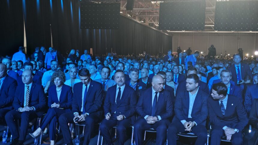 congresul pnl a decis cinci nume din pnl somate sa isi dea demisia din partid pana luni la pranz 6a3821c31e729