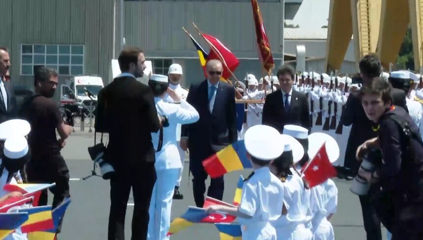 corveta destinata luptei in toate mediile de actiune navala suprafata antiaerian si antisubmarin in dotarea fortelor navale nicusor dan alaturi de erdogan va multumesc pentru p 6a368a8d242db