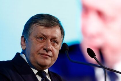 crin antonescu despre congresul tradatorilor nu am vazut niciodata atata tradare in 36 de ani de politica echipa bolojan falsifica istoria partidului este impostura si d 6a37e79c80540
