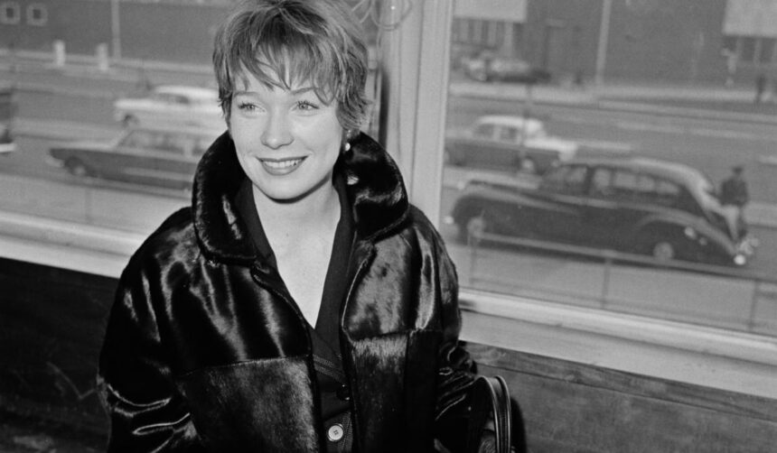 cum arata shirley maclaine la 92 de ani povestea unei legende de la hollywood varsta este doar o cifra 6a35a817ba3e3
