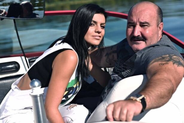 cum arata vila din snagov in care locuieste nutu camataru alaturi de claudia brazilianca imagini rare din proprietatea de pe malul lacului 6a2e60d51222d
