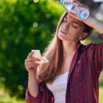 cum ne protejam de insolatie in zilele caniculare recomandarile medicilor pentru prevenirea complicatiilor 6a37789366a2e