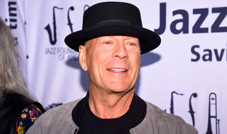 dieta stricta pe care emma heming i a impus o lui bruce willis dupa ce a fost diagnosticat cu dementa ce mananca zilnic actorul pentru a lupta cu boala 6a310ae2a51d8