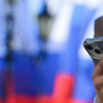 doua telefoane si o aplicatie cum reusesc rusii sa ocoleasca cortina de fier digitala a lui vladimir putin o mare pacoste 6a2d838c03fd2