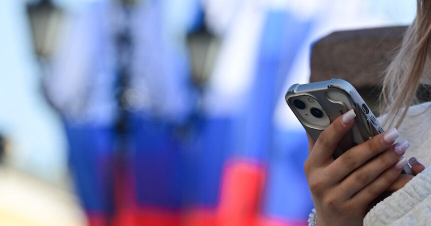 doua telefoane si o aplicatie cum reusesc rusii sa ocoleasca cortina de fier digitala a lui vladimir putin o mare pacoste 6a2d838c03fd2