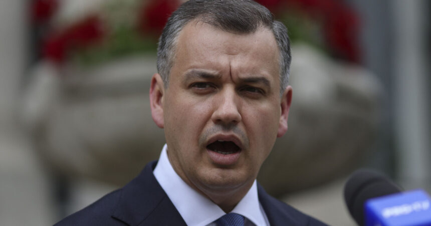 eugen tomac nu mai putem trai dupa romania creionata de pe timpul lui ceausescu si subventiona primarii cu 300 de locuitori 6a2d91f85403e