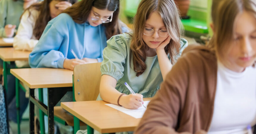 evaluarea nationala 2026 greseli care pot duce la eliminarea din examen regulile pe care elevii trebuie sa le respecte 6a376e32ca0d7