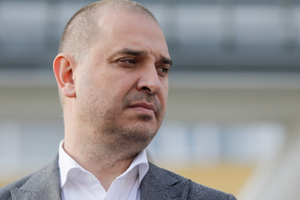 exclusiv radu mihaiu usr n ar vota un guvern psd un guvern minoritar reformist este ceea ce are nevoie romania 6a3a4945e52dd