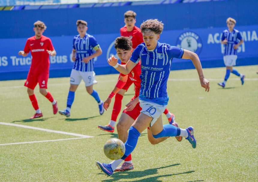 farul constanta a trimis doi dintre tinerii campioni u18 in liga a 2 a 6a2ef5d6409eb