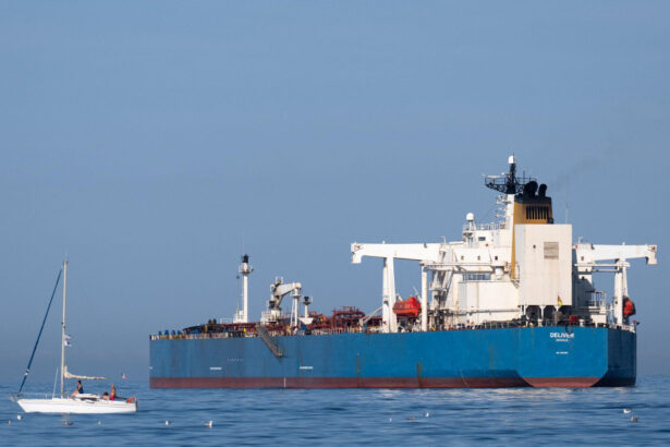 flota fantoma rusa ancheta continua in cazul petrolierului interceptat de franta si imobilizat la marsilia 6a42c294225c0