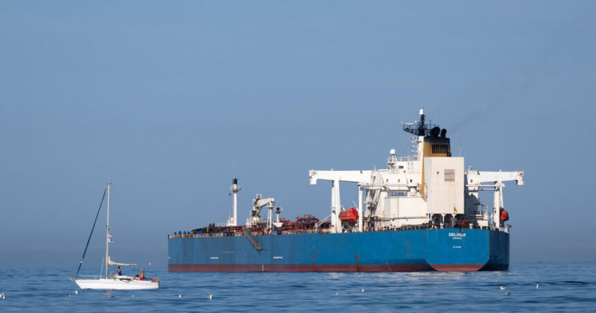 flota fantoma rusa ancheta continua in cazul petrolierului interceptat de franta si imobilizat la marsilia 6a42c294225c0
