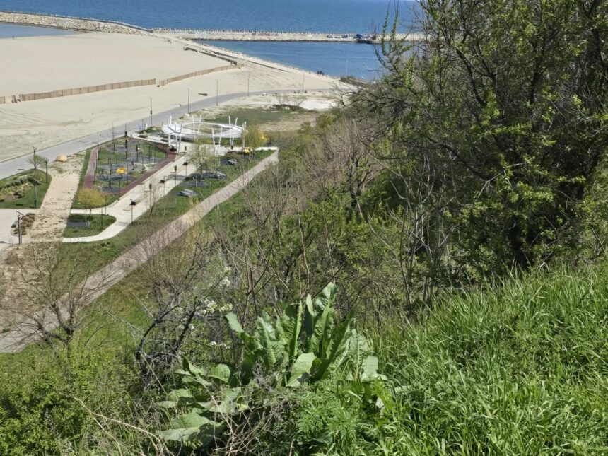 grecul improprietarit de mazare cu o bucata din faleza orasului a pierdut si apelul in procesul cu abadl 6a3dbe59da88c