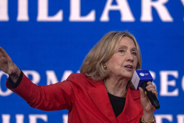 hillary clinton il invinovateste pe joe biden pentru intoarcerea lui trump la casa alba o greseala groaznica 6a3267837924d