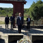 ilie bolojan a depus o coroana la manastirea eroilor romani de la tiganca republica moldova in memoria soldatilor morti in 1941 6a2e27c3b4c8a