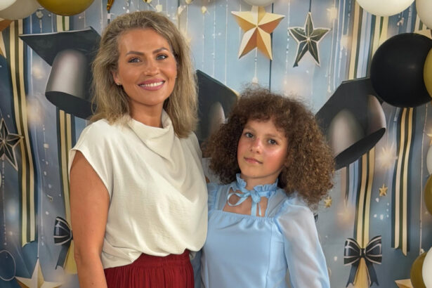 imagini adorabile cu carla fiica mirelei vaida cum si a facut aparitia la banchetul de clasa a iv a sandalele cu toc mai pot astepta 6a30fcc963222