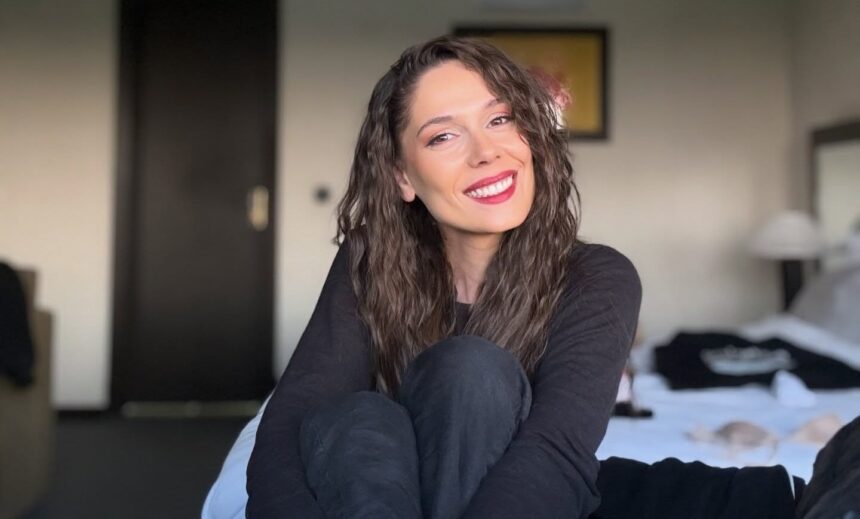imagini rare cu irina fodor si tatal ei in curtea casei parintesti mesajul emotionant transmis de vedeta la multi ani tati 6a250de25dbe7