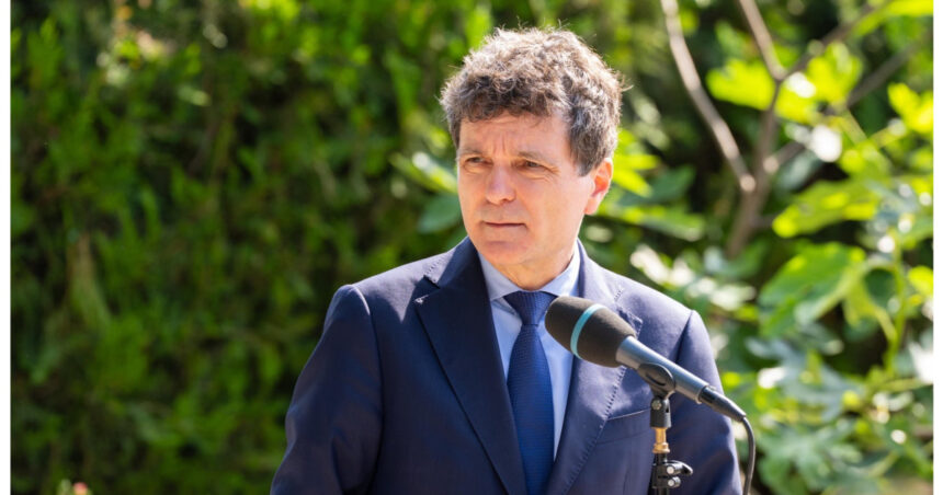 live text nicusor dan discuta cu liderii psd pnl usr si udmr la cotroceni sorin grindeanu si siegfried muresan cele doua variante de premier 6a3e9cb708eb6