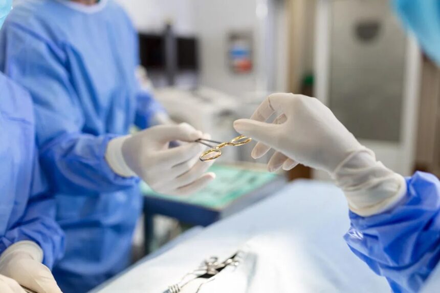 medicul constantean acuzat ca a oprit o sarcina care avea peste 14 saptamani iar femeia a murit are pauza de instanta pana la toamna 6a3481a1e01e4