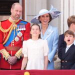 micul rebel al familiei regale din nou in centrul atentiei gestul facut de printul louis la parada militara dedicata regelui charles al iii lea 6a2e6b8b0fc5a