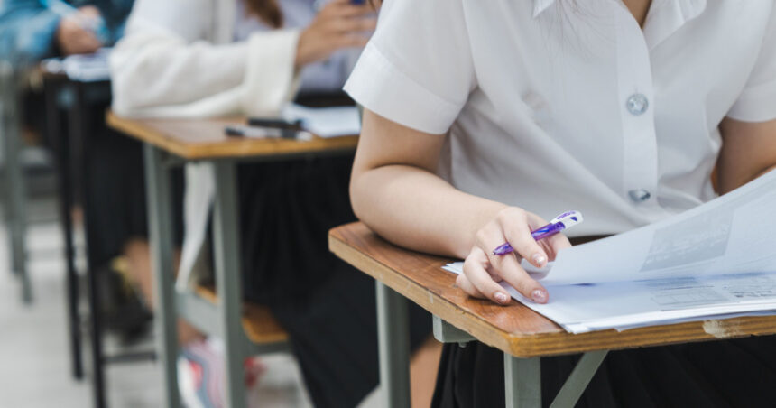 ministrul interimar mihai dimian a semnat ordinul pentru bacalaureat 2030 ce se schimba la examen 6a316a73912b7