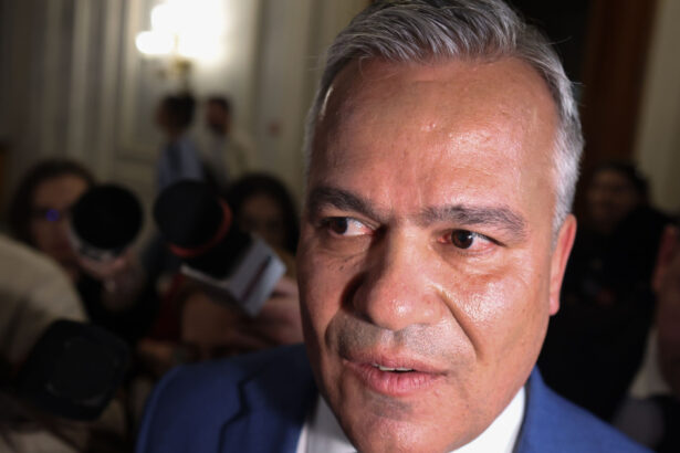 negocieri pentru guvernul vestea politicienii cer ministere in schimbul votului ce portofoliu ar tinti anamaria gavrila surse 6a31a2cecad16