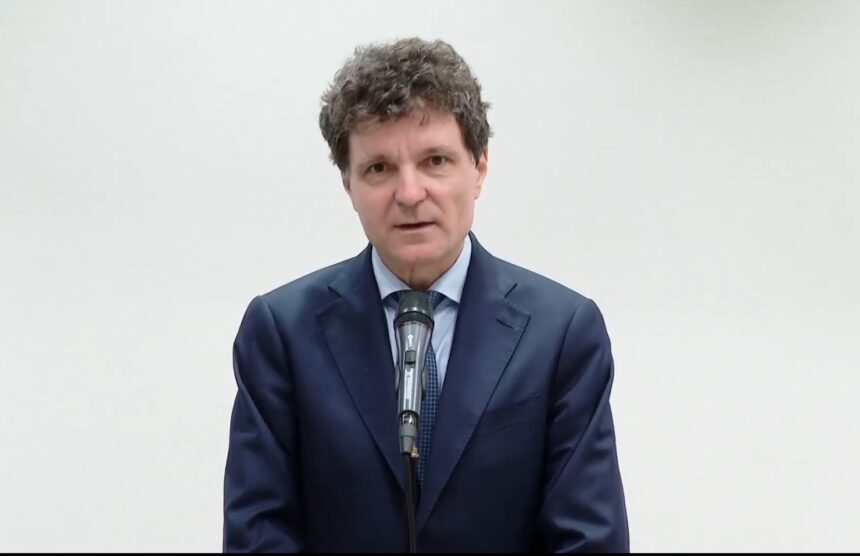 nicusor dan nu vrea sa aleaga intre grindeanu si muresan lasa formarea guvernului in mainile partidelor nu stiu cand va fi sunt optimist ca nu intram in junk ar fi catastrofal 6a43c0a59f1e9
