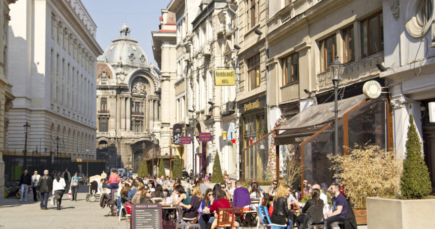 noi reguli pentru terasele din bucuresti trotuare libere pentru pietoni si muzica interzisa dupa ora 2200 in zonele de locuinte 6a311f0a80de5