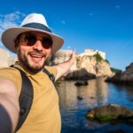 oglinda deformata de ce selfie urile ne fac sa ne vedem chipul diferit de realitate 6a32c6b435977