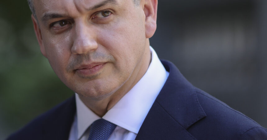 premierul desemnat eugen tomac a terminat programul de guvernare ce masuri prevede pentru economie educatie protectie sociala 6a2d8fd02ee49