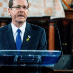 presedintele israelului isaac herzog va efectua o vizita oficiala in romania si se va adresa parlamentului 6a3d28347dca2