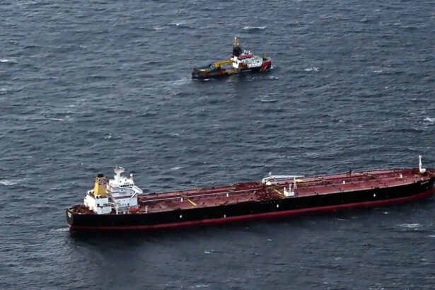 primele petroliere iraniene au trecut prin zona fostei blocade sua din stramtoarea ormuz de la inceputul razboiului 6a3115d199ab0