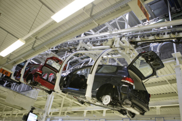 restructurari masive la volkswagen grupul ia in calcul concedierea a pana la 100 000 de angajati si inchiderea a patru fabrici 6a4207f37a9db