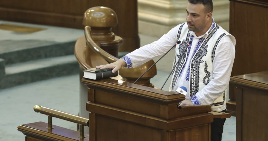 senatorul adrian peiu ales pe listele s o s romania s a alaturat pnl si va conduce interimar filiala ialomita 6a3b9af376a89