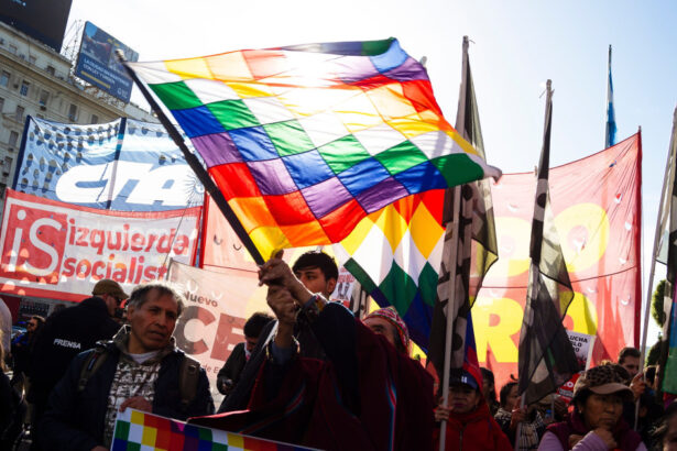 stare de urgenta in bolivia dupa saptamani de blocaje presedintele rodrigo paz trimite armata pe strazi 6a36435f43a42