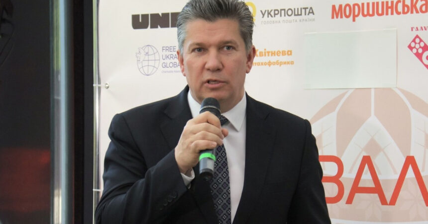 un fost ministru ucrainean a fost pus sub acuzare intr o schema prin care barbatii erau ajutati sa scape de serviciul militar 6a369ae45b7a9