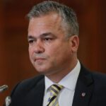 vestea a plecat singur din parlament dupa vot consider ca am constiinta impacata cred ca in perioada urmatoare va fi tot o perioada de nesiguranta de neliniste pentru romani 6a39a761720c7