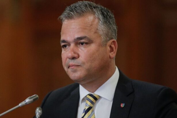 vestea a plecat singur din parlament dupa vot consider ca am constiinta impacata cred ca in perioada urmatoare va fi tot o perioada de nesiguranta de neliniste pentru romani 6a39a761720c7