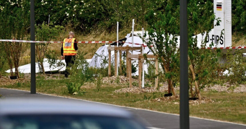 video accident aviatic in franta un avion al unei scoli de parasutism s a prabusit toate cele 11 persoane aflate la bord au murit 6a411cf240623