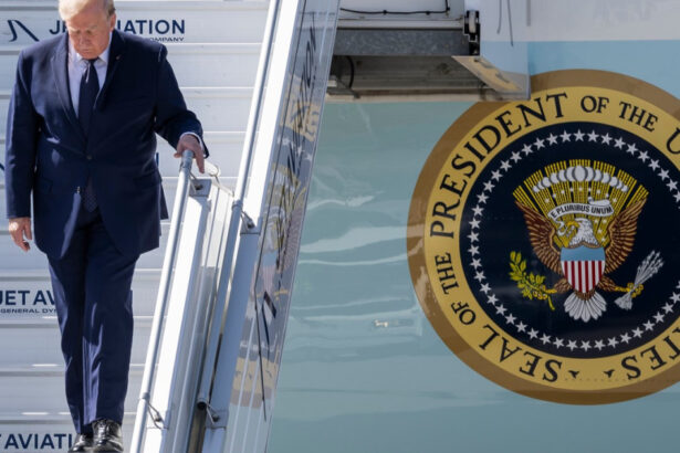 video acordul cu iranul a fost semnat in intregime spune presedintele sua trump a ajuns la evian pentru summitul g7 6a3031260103c