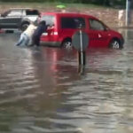 video furtunile au facut ravagii in mai multe localitati din tara strazi inundate in craiova si zeci de masini au ramas blocate in apa 6a3a22bc992c4
