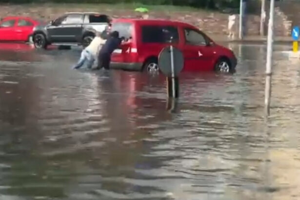 video furtunile au facut ravagii in mai multe localitati din tara strazi inundate in craiova si zeci de masini au ramas blocate in apa 6a3a22bc992c4