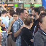 video protest in piata victoriei romania e sub asediu cand sistemul se lupta sa nu se schimbe nimic este timpul sa iesim in strada 6a3588f65b020