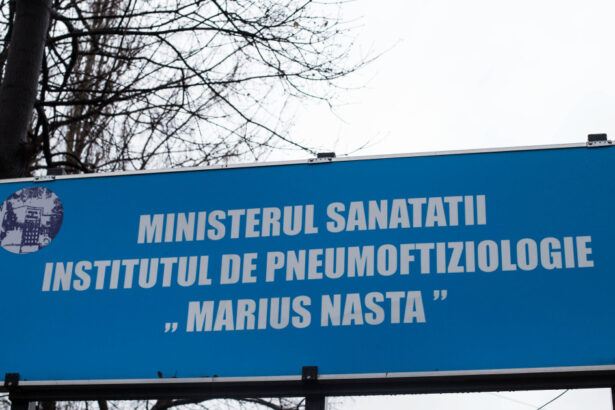 video temperaturi greu de suportat in saloanele de pediatrie de la marius nasta aparatele vechi de aer conditionat nu fac fata caniculei 6a4235cb53be4